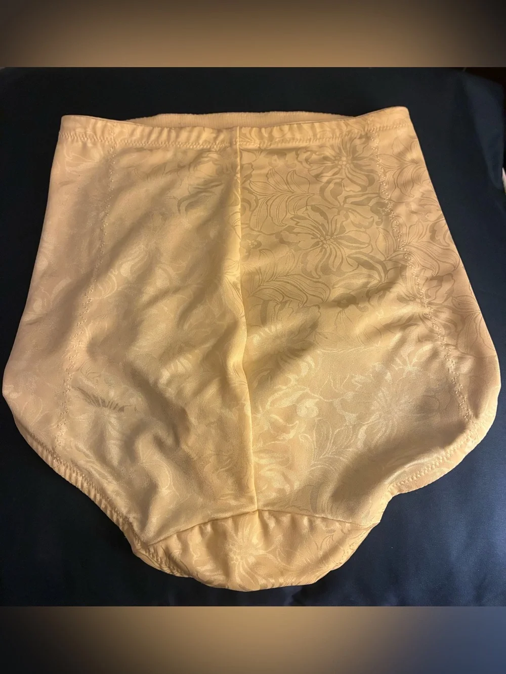 Maidenform Shapewear - High-Waist Ultra Firm Shaping Brief in Light Beige NWT